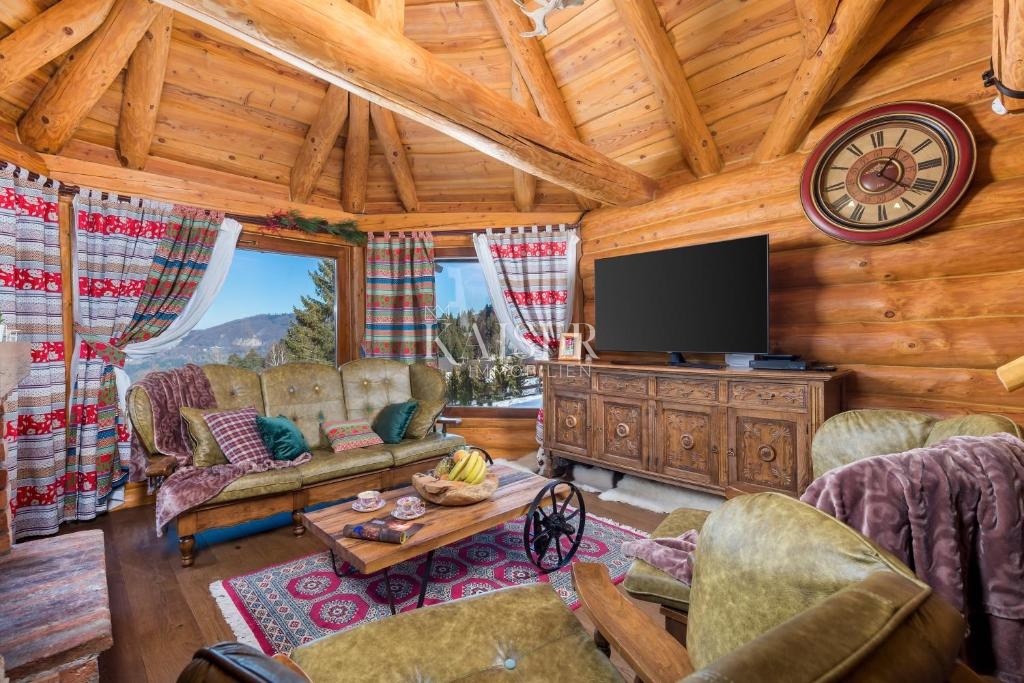 Ravna Gora, Kupjak - luksuzna lesena vila z bazenom in wellnessom