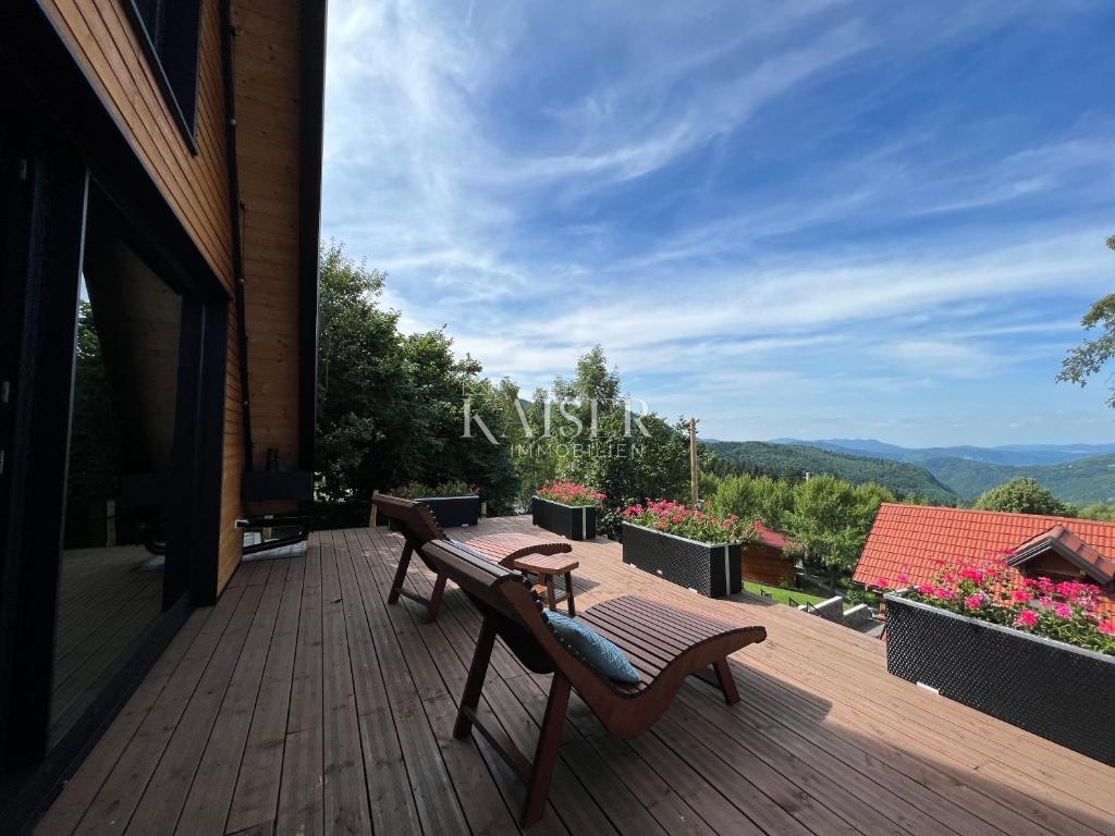 Ravna Gora, Kupjak - luksuzna lesena vila z bazenom in wellnessom