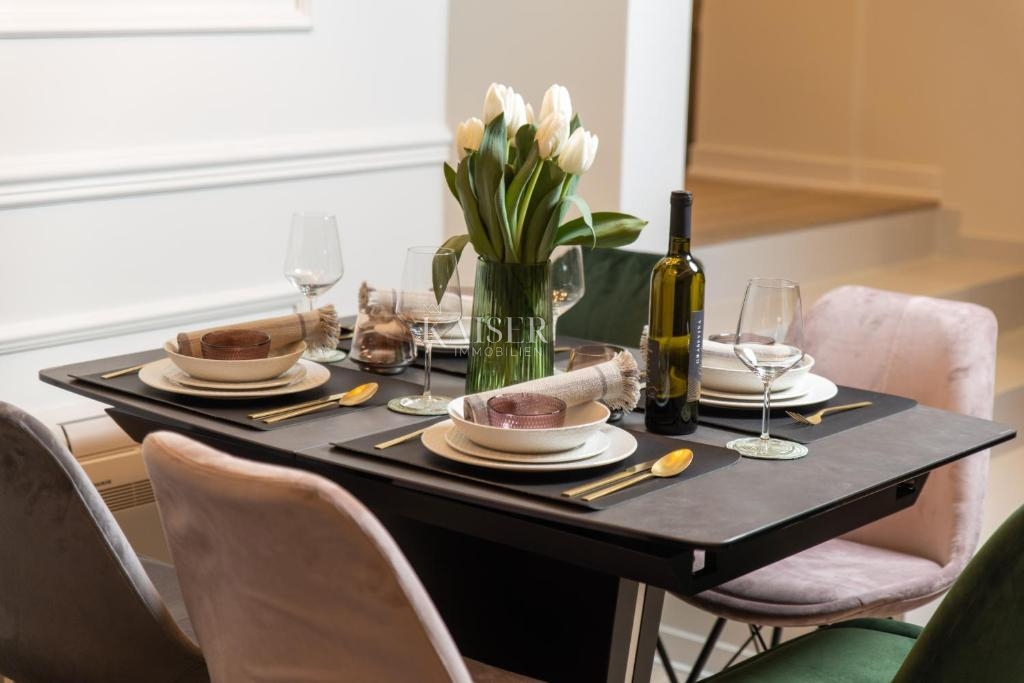 Opatija - Novo prenovljeno 2-sobno stanovanje z vrtom v centru Opatije