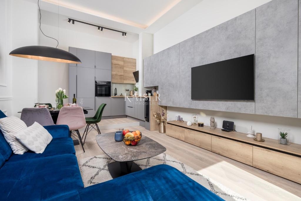 Opatija - Novo prenovljeno 2-sobno stanovanje z vrtom v centru Opatije