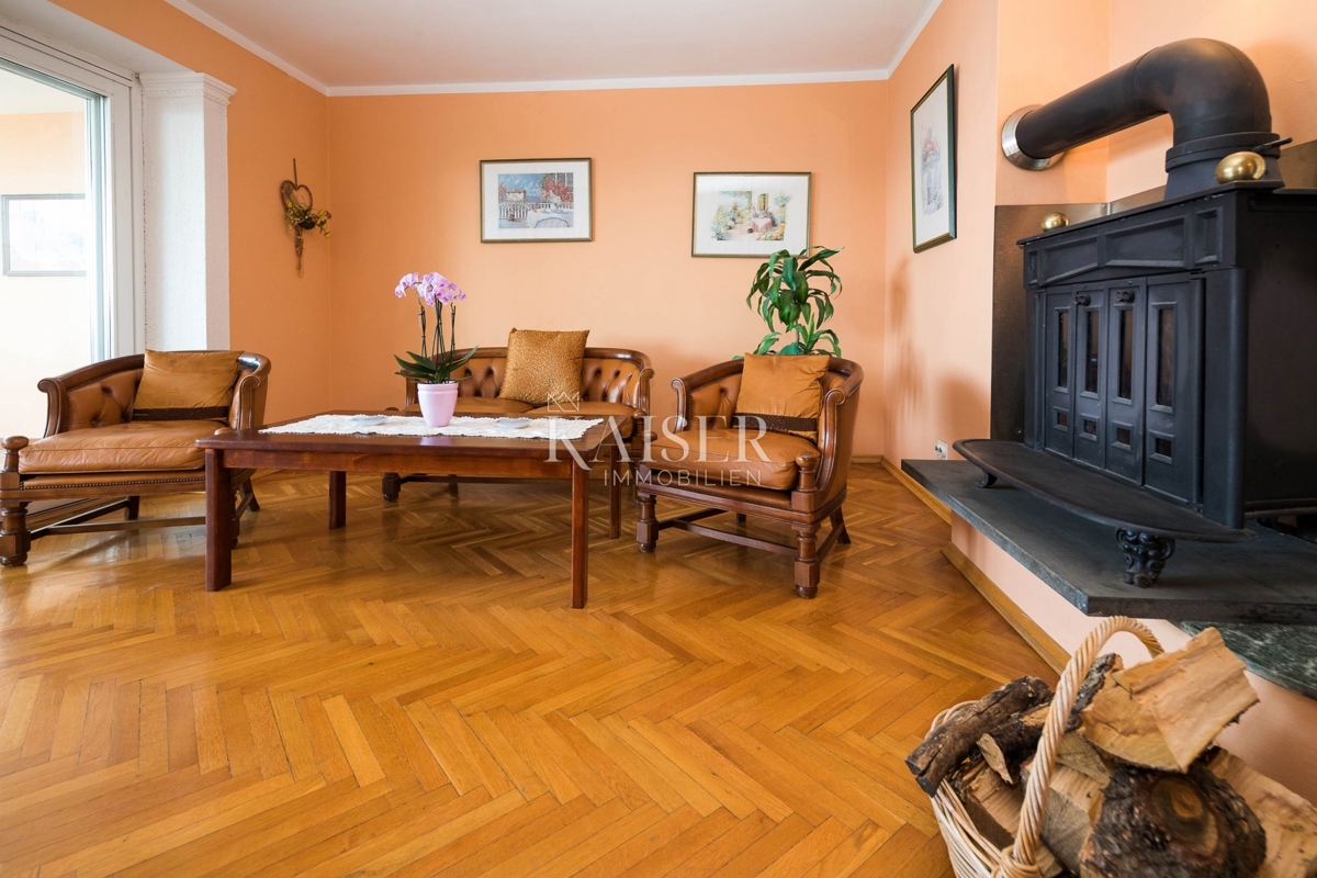 Novi Vinodolski, Smokvica - vila prva vrsta do morja