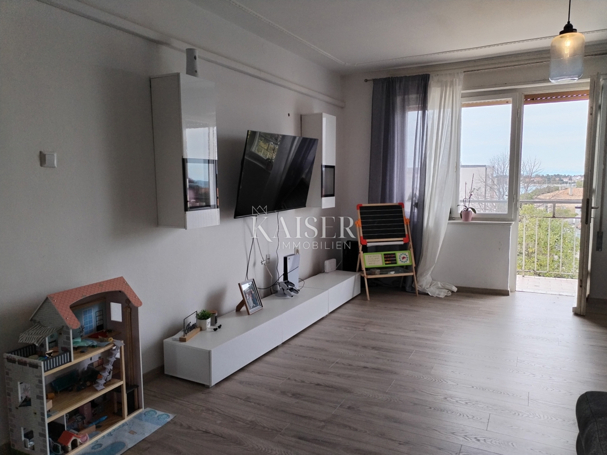 Istra, Umag, dvosobno stanovanje s pogledom na morje, 80m2