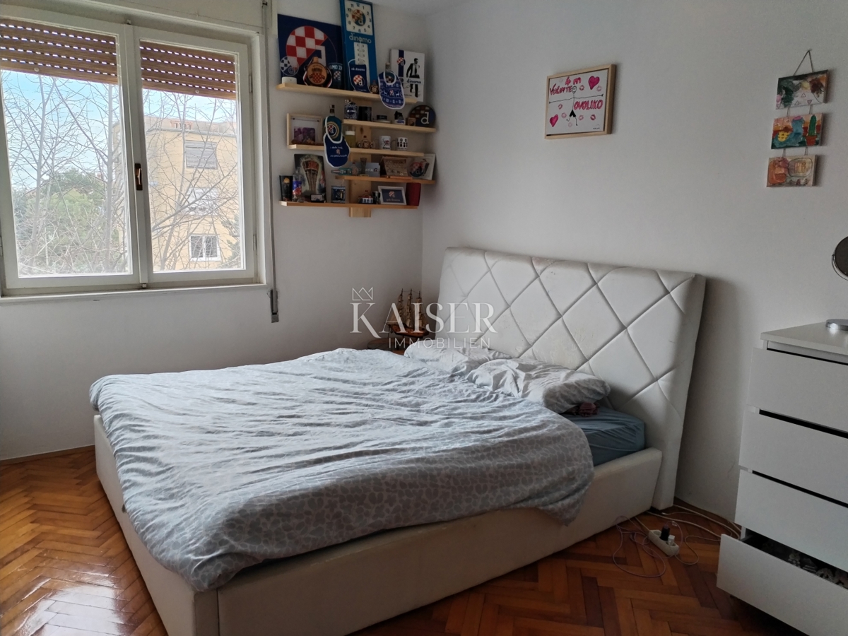 Istra, Umag, dvosobno stanovanje s pogledom na morje, 80m2