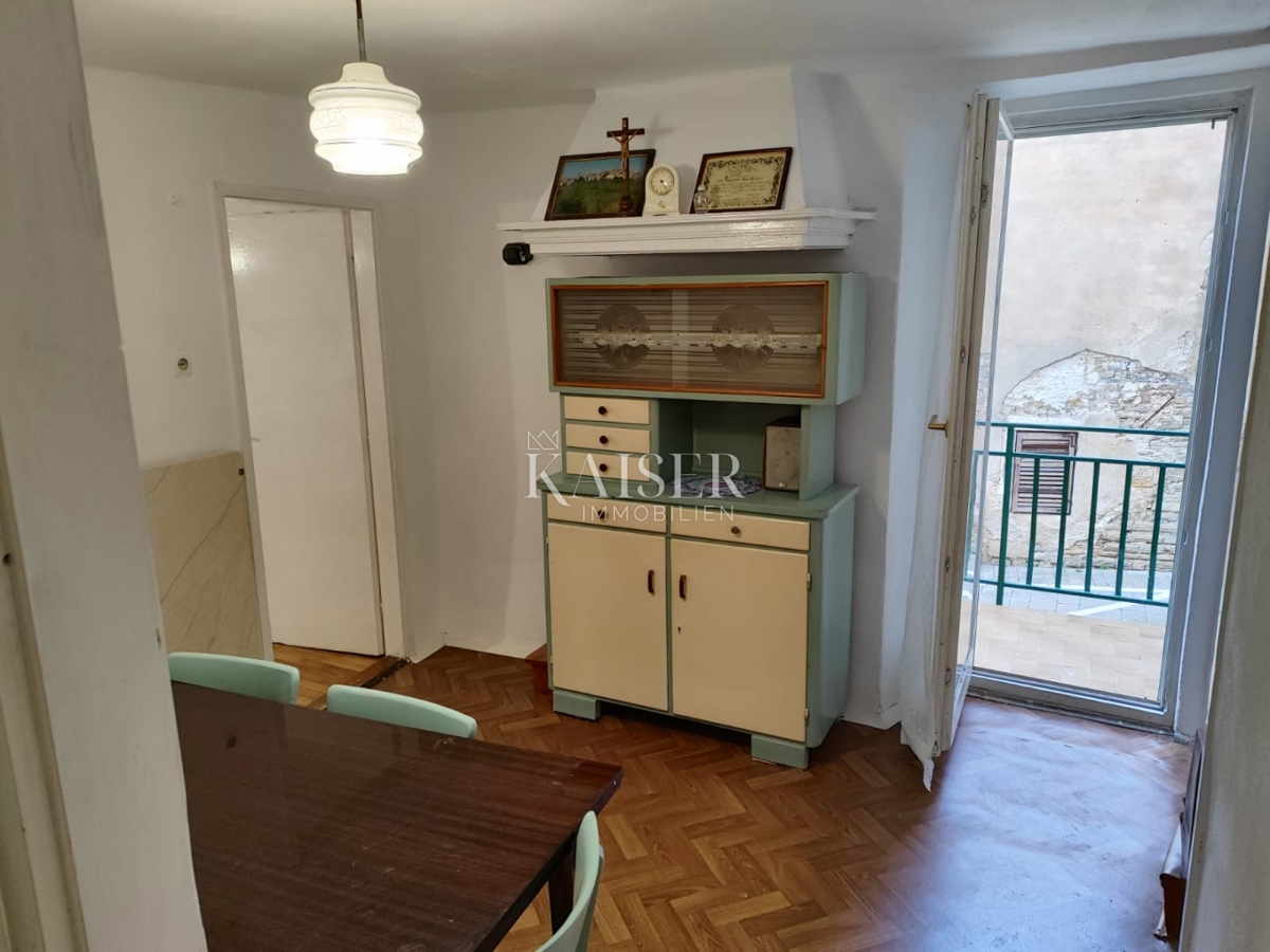 Buje, Istra, vrstna hiša v starem mestnem jedru