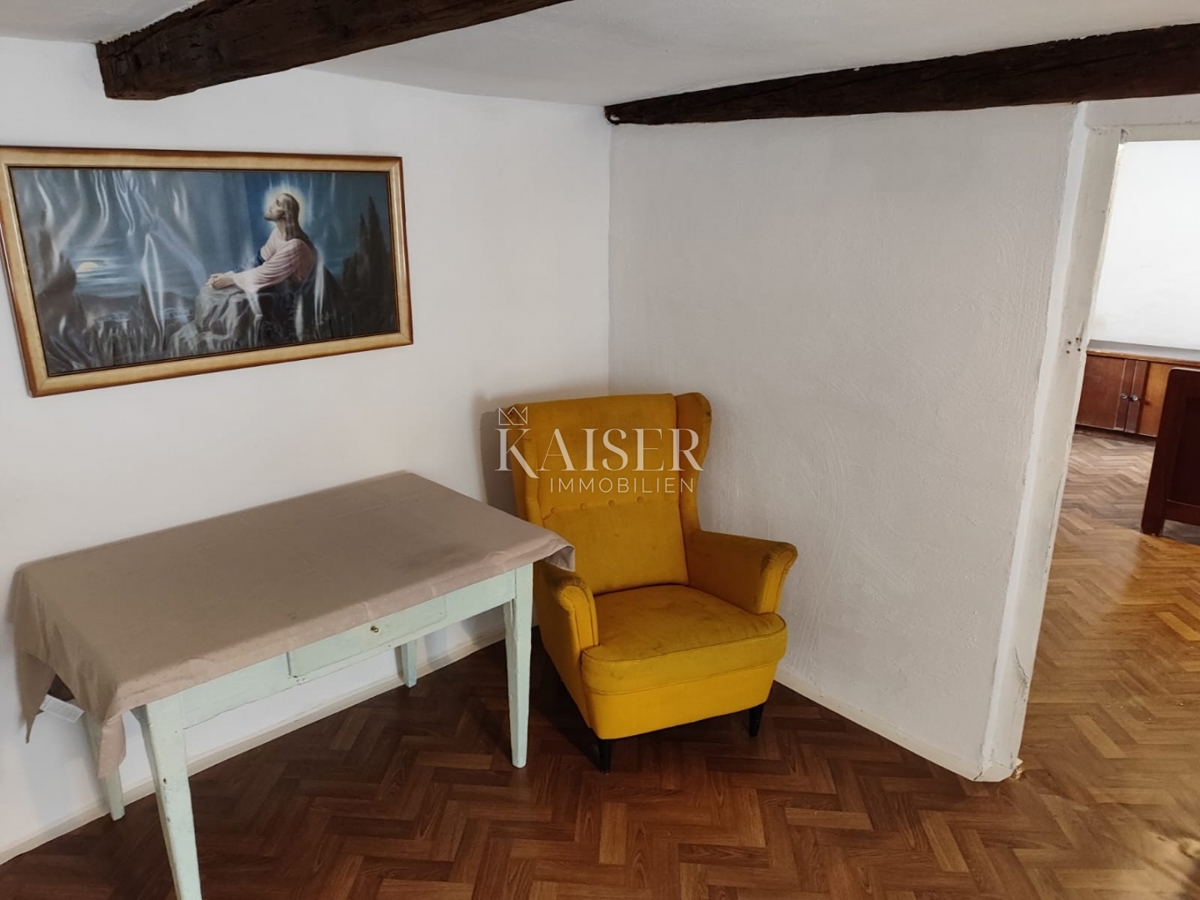 Buje, Istra, vrstna hiša v starem mestnem jedru