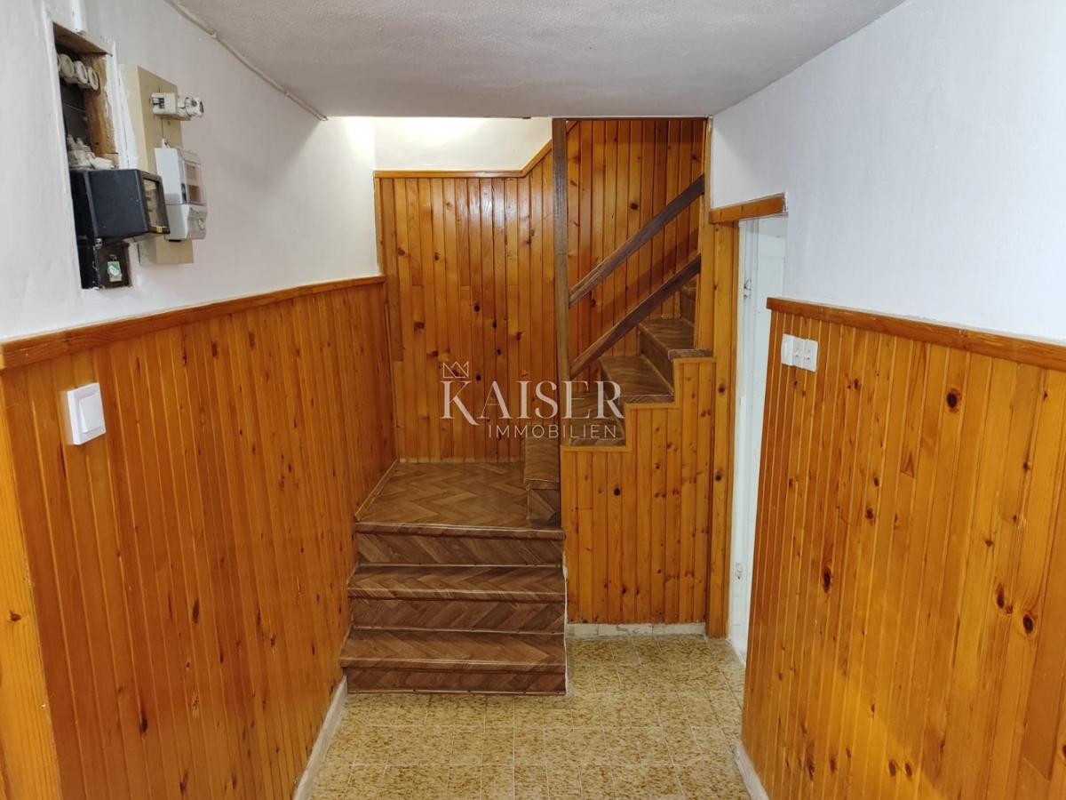 Buje, Istra, vrstna hiša v starem mestnem jedru