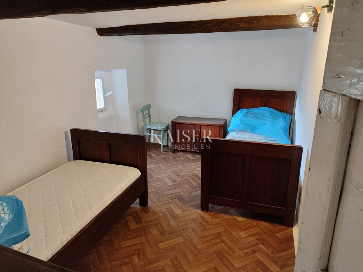 Buje, Istra, vrstna hiša v starem mestnem jedru