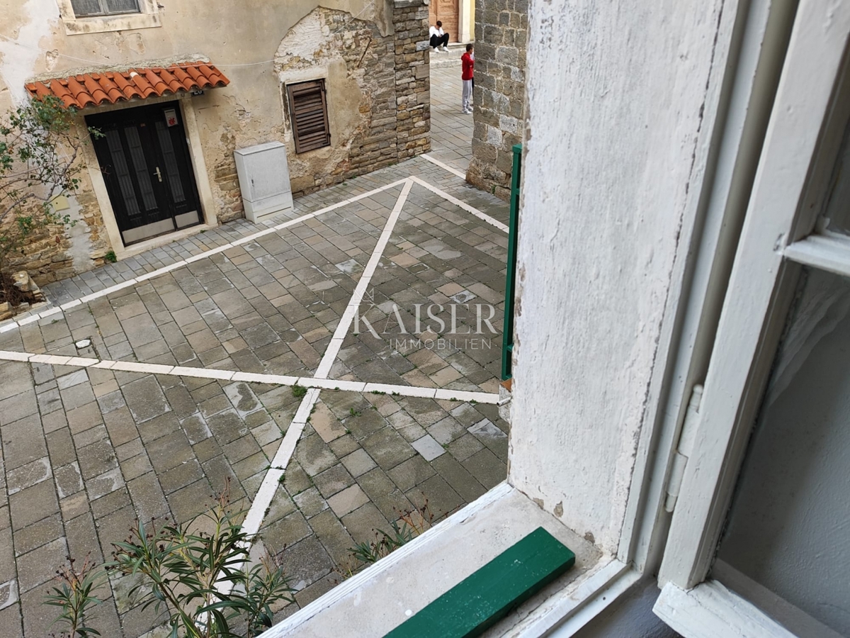 Buje, Istra, vrstna hiša v starem mestnem jedru