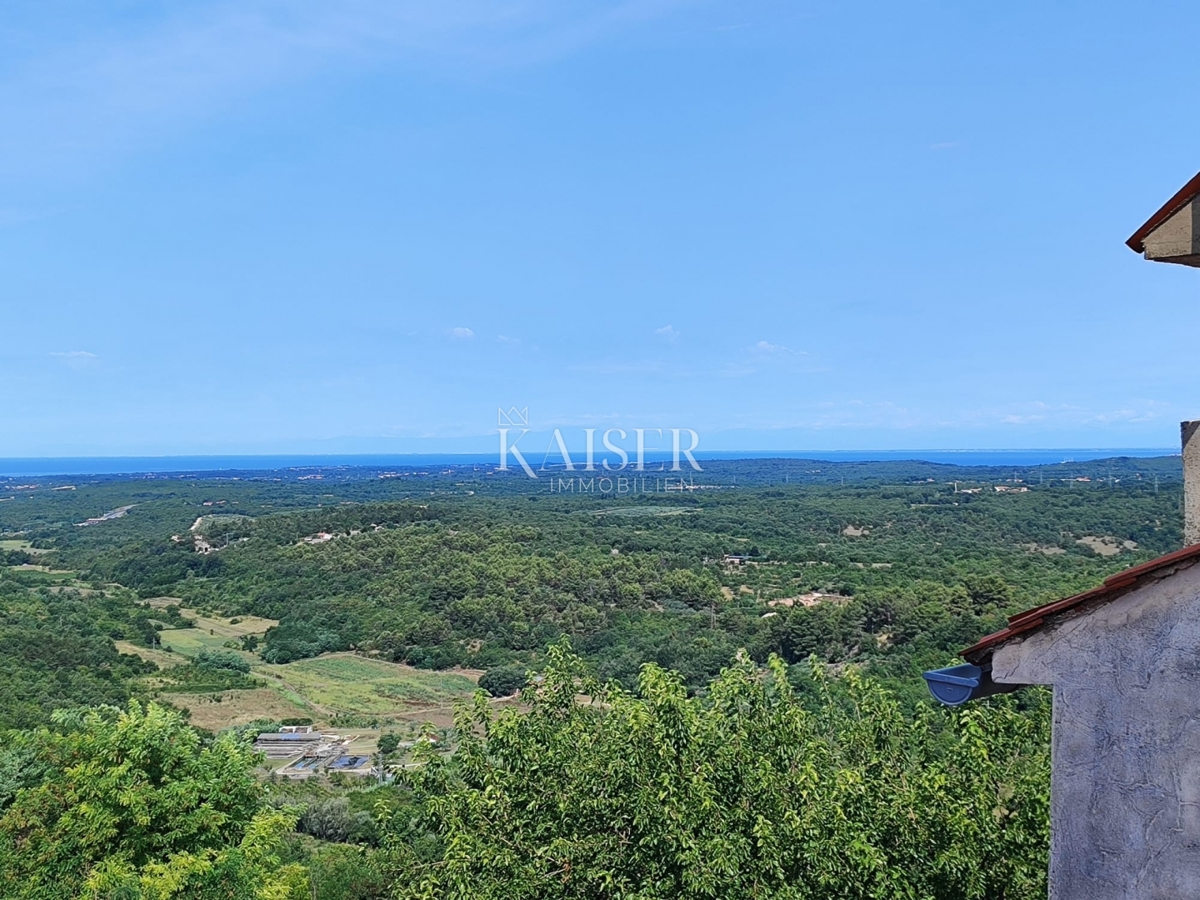 Buje, Istra, vrstna hiša v starem mestnem jedru