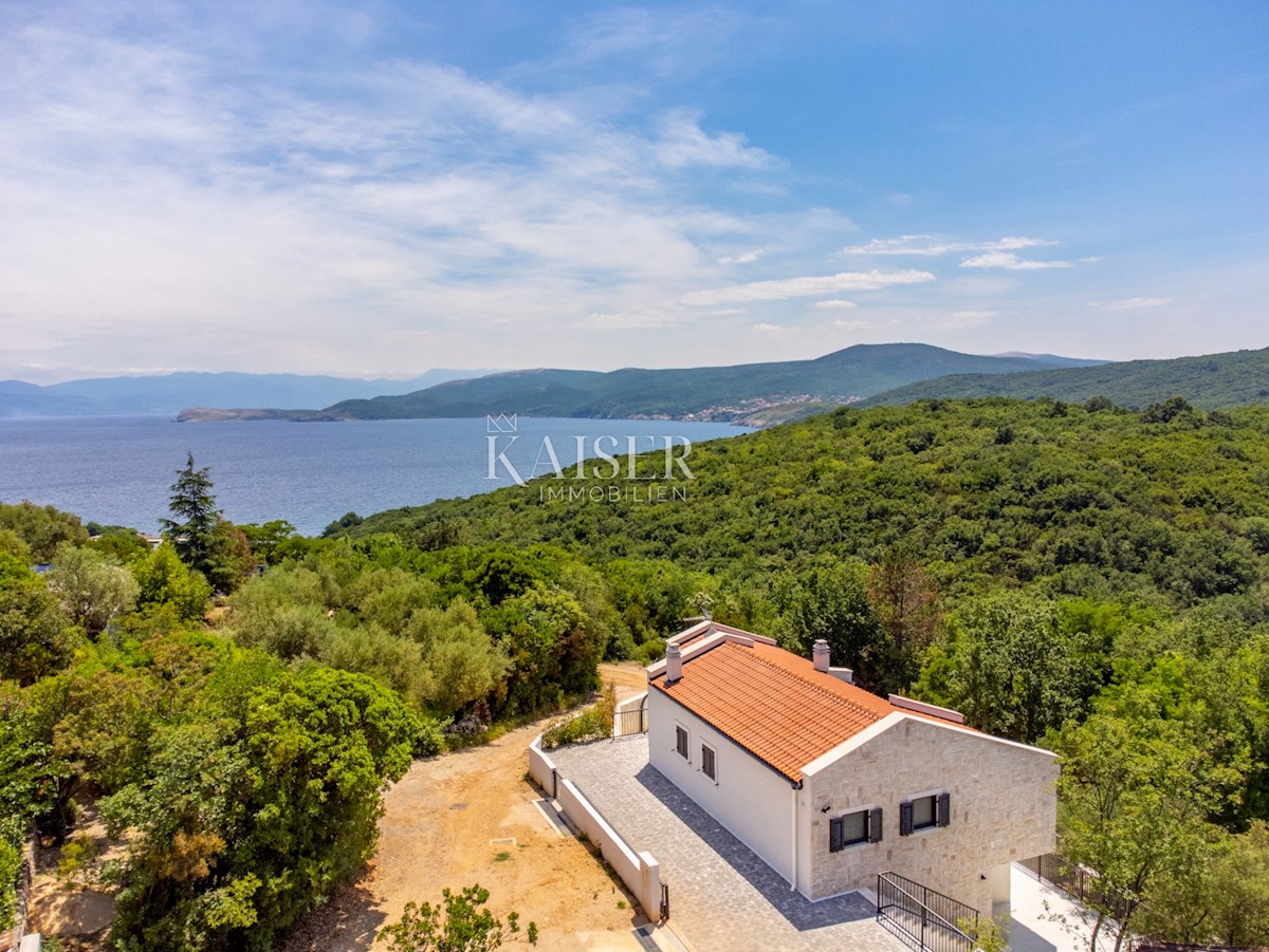 Otok Krk, Risika - luksuzna vila 400 m od morja