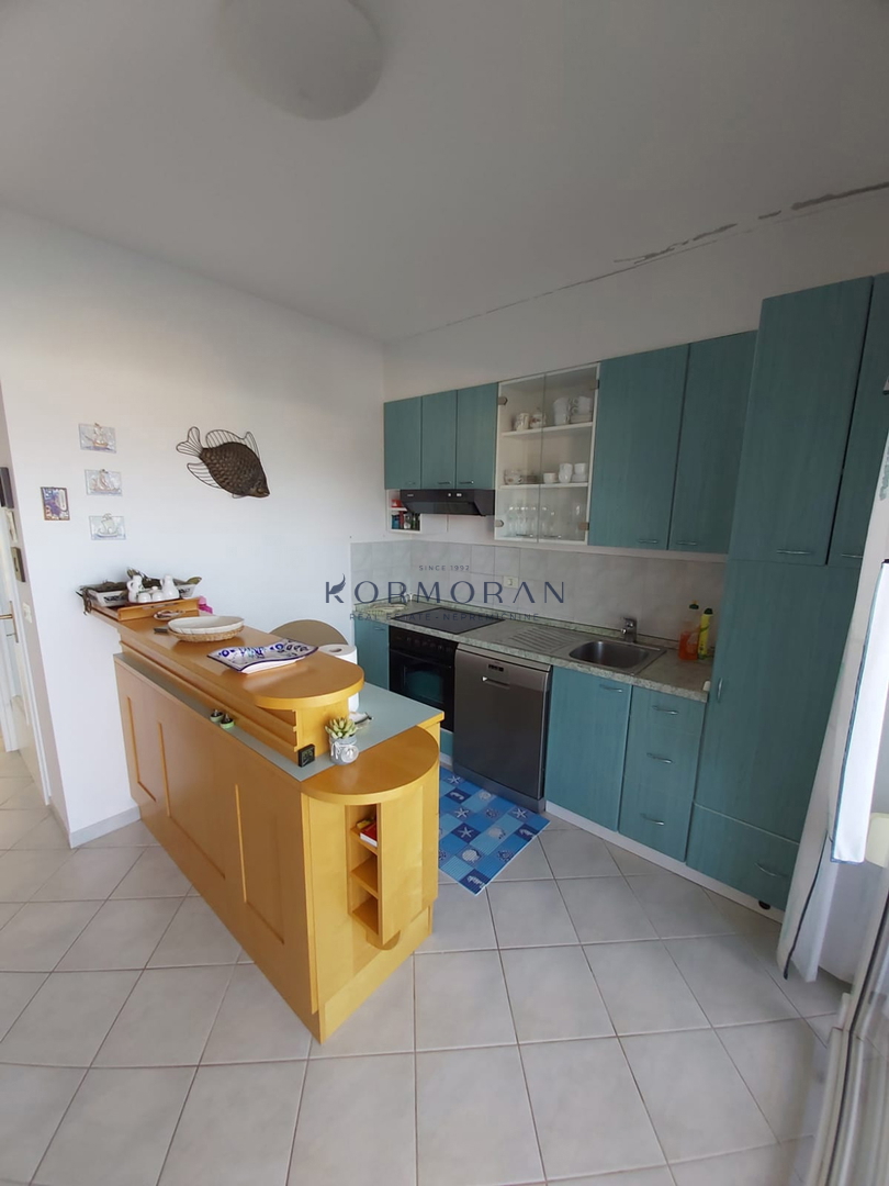 Prostorno stanovanje s čudovitim pogledom na morje!