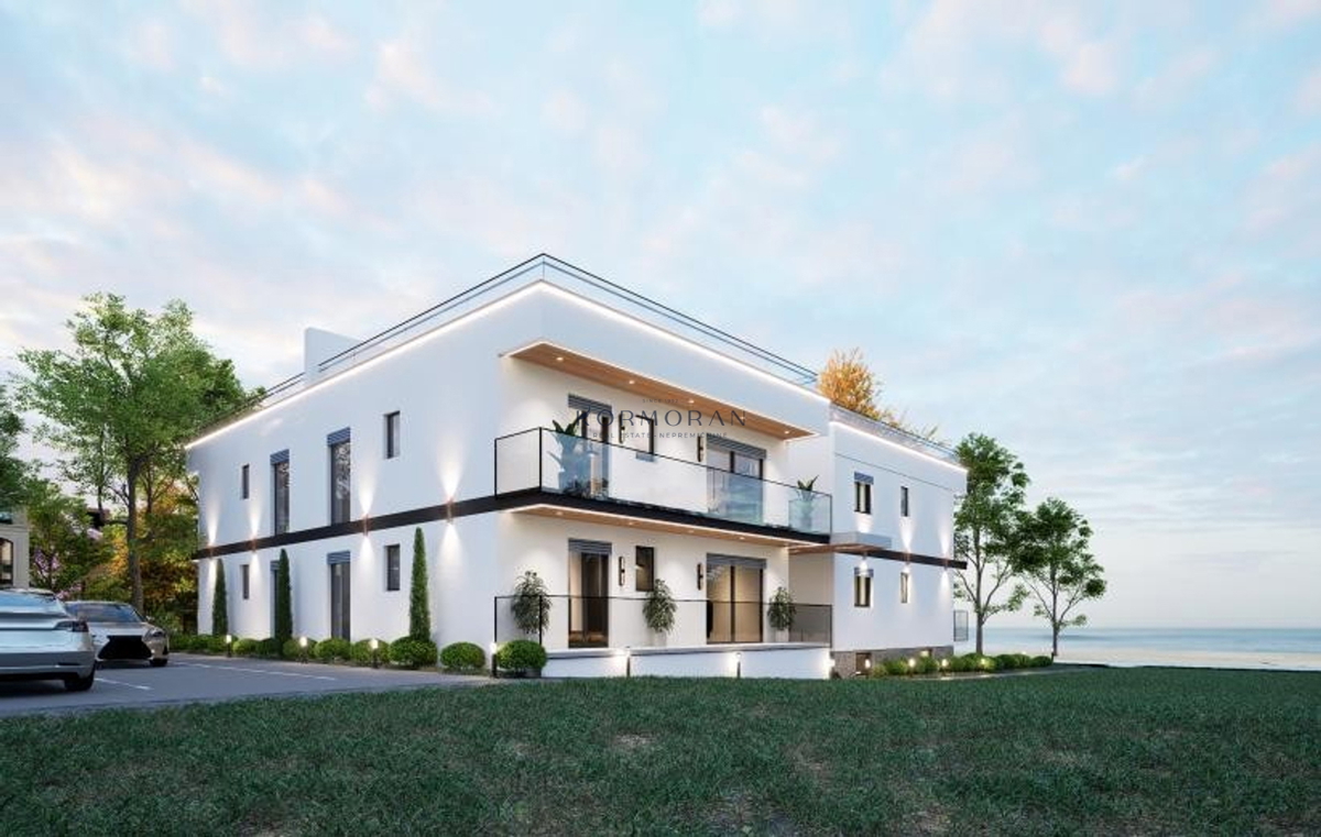 Čudovit manjši objekt v bližini Umaga