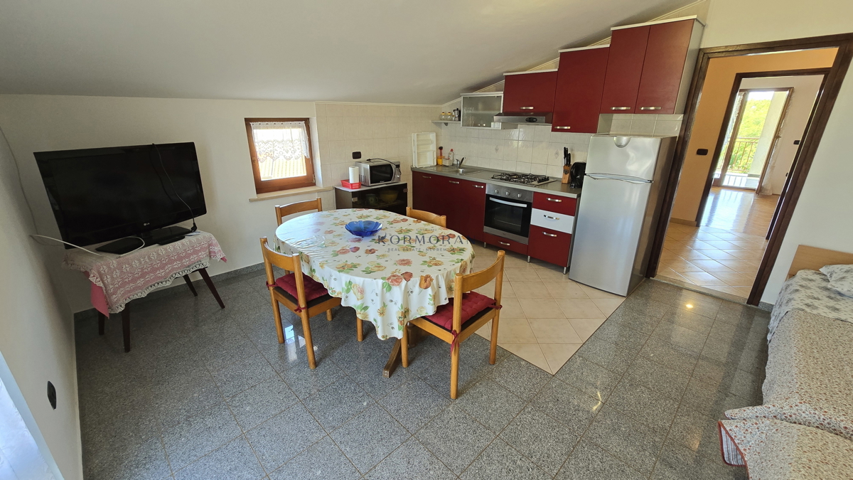 HIŽA V LOVREČICI 400