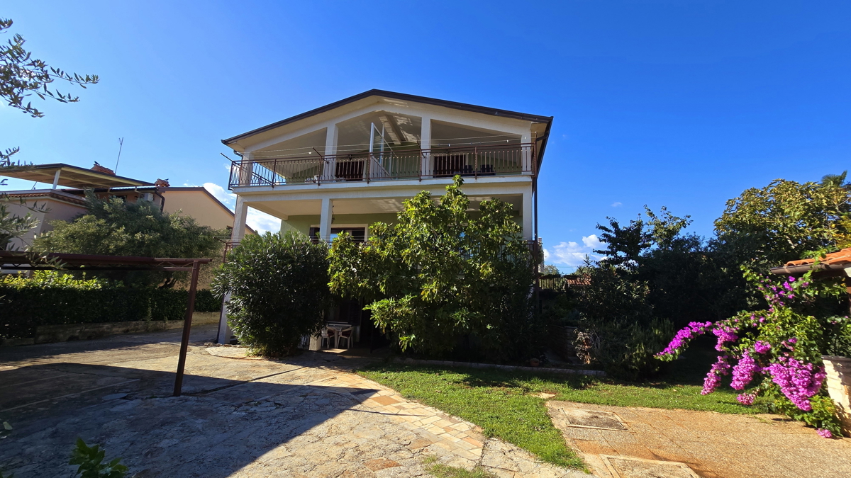 HIŽA V LOVREČICI 400