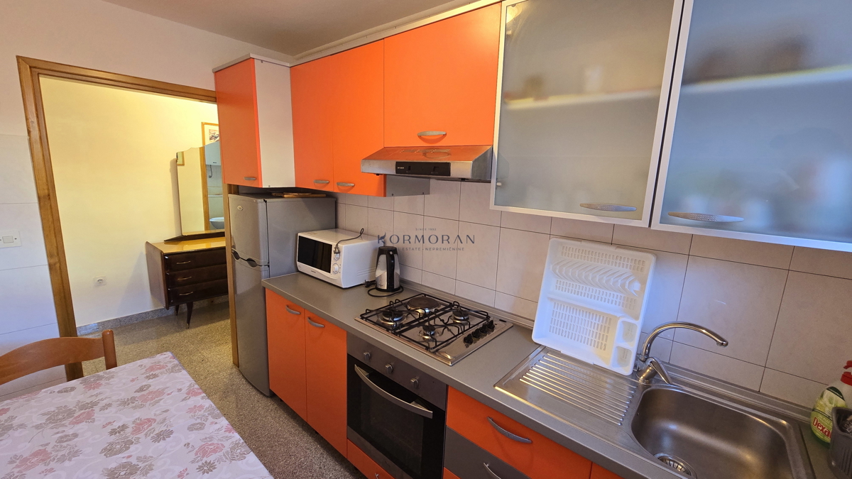 HIŽA V LOVREČICI 400