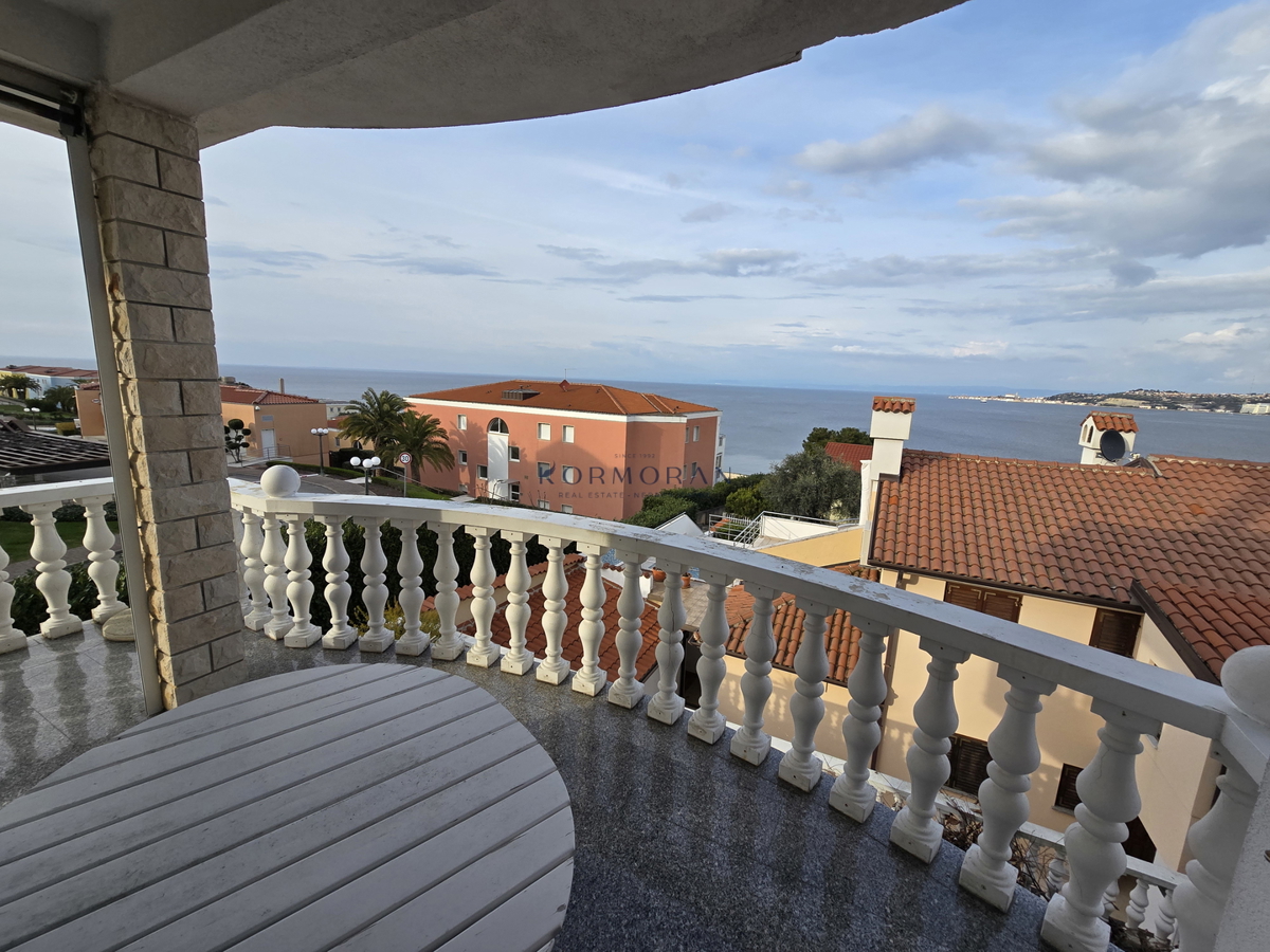 Stanovanje - Crveni Vrh