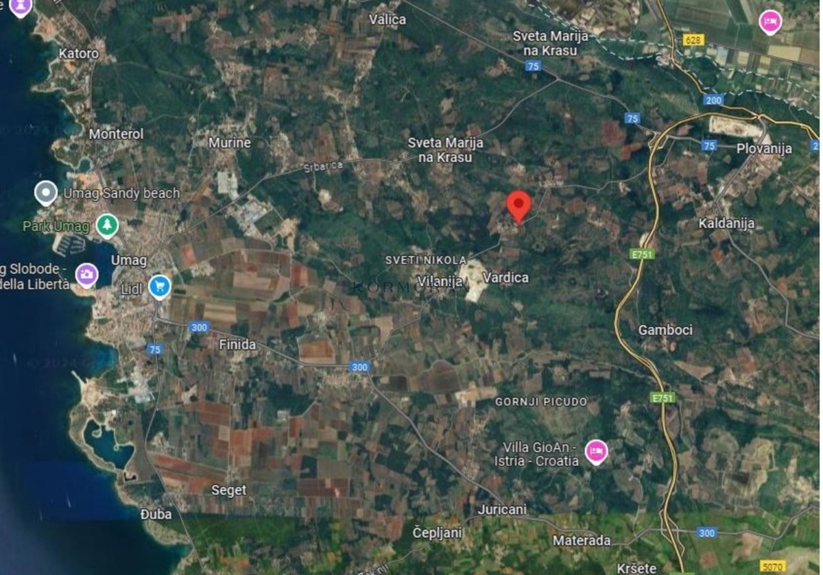 Ekskluzivna prodaja - gradbena parcela z gradbenim dovoljenjem.