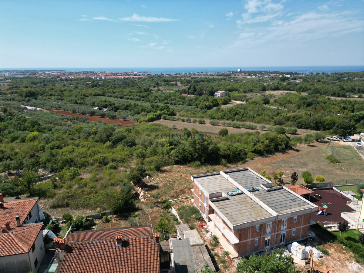 Čudovit manjši objekt v bližini Umaga