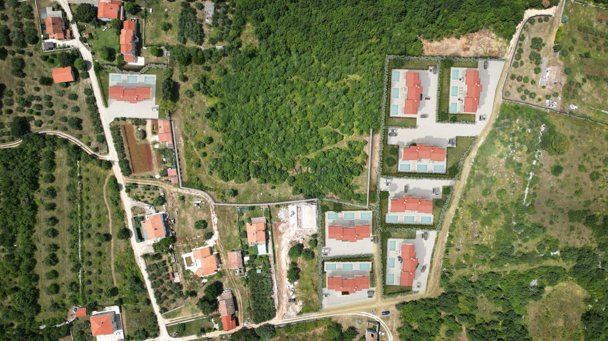 Hiša v Kaštelu  srednja