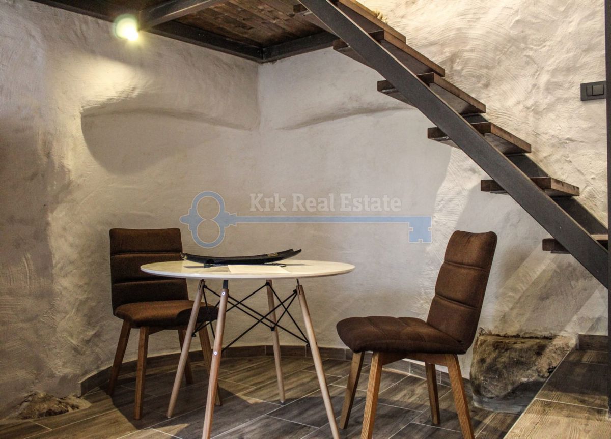 KRK-STANOVANJE Z GALERIJO