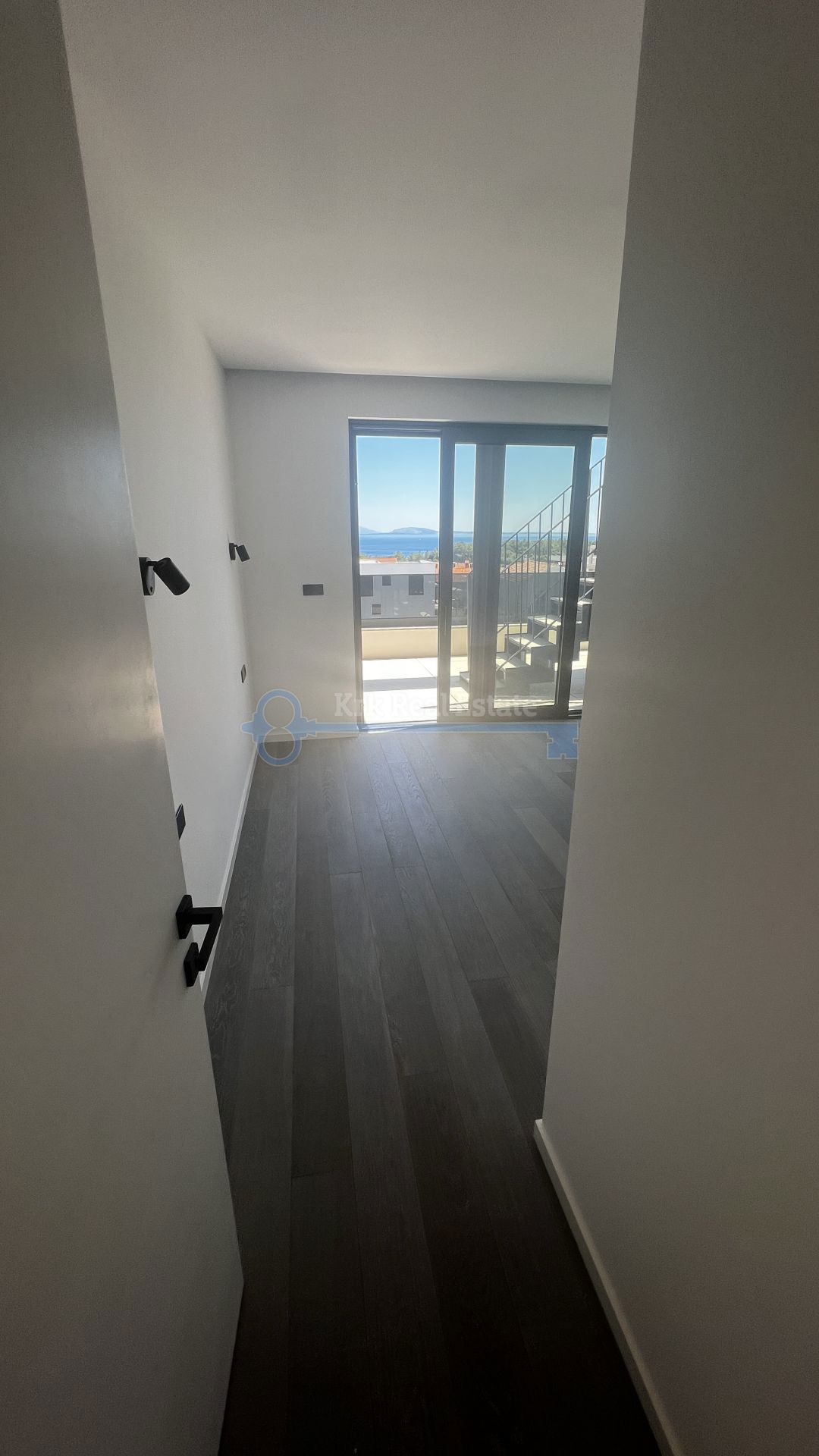 KRK - PENTHOUSE S STREŠNO TERASO, NOVOGRADNJA
