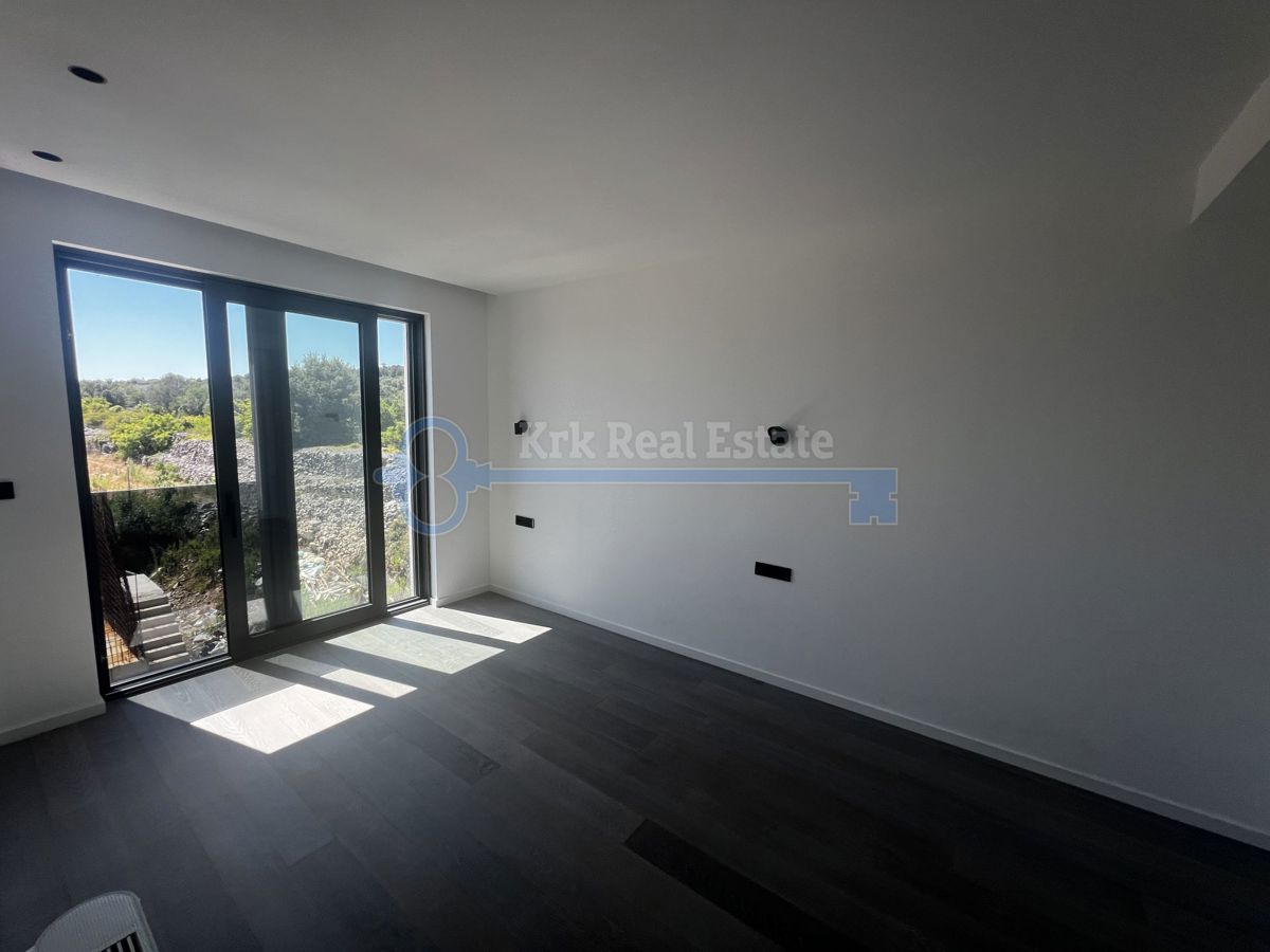 KRK - PENTHOUSE S STREŠNO TERASO, NOVOGRADNJA