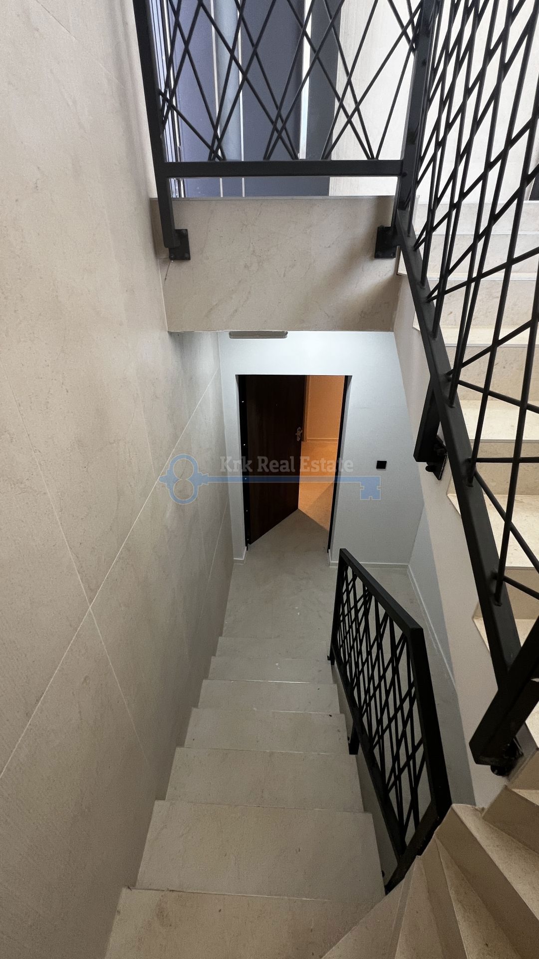 KRK - PENTHOUSE S STREŠNO TERASO, NOVOGRADNJA