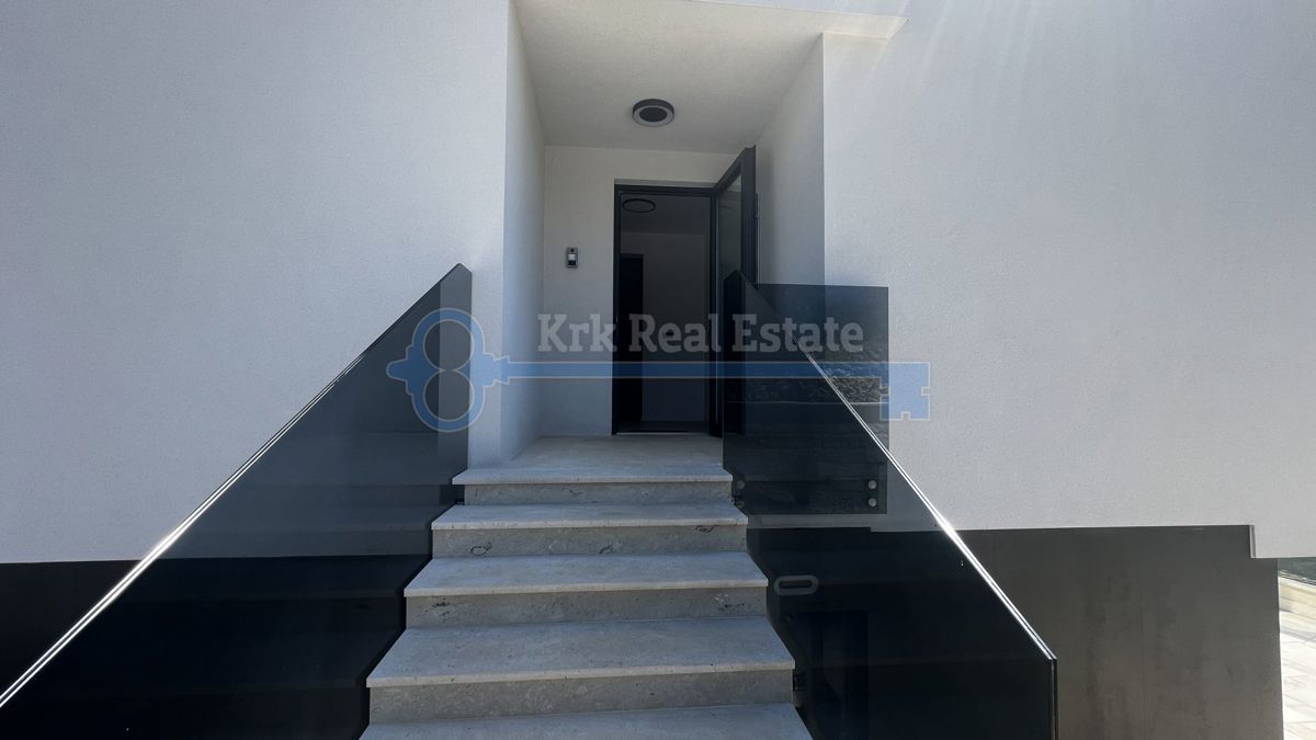 KRK - APARTMA Z POGLEDOM NA MORJE, NOVOGRADNJA
