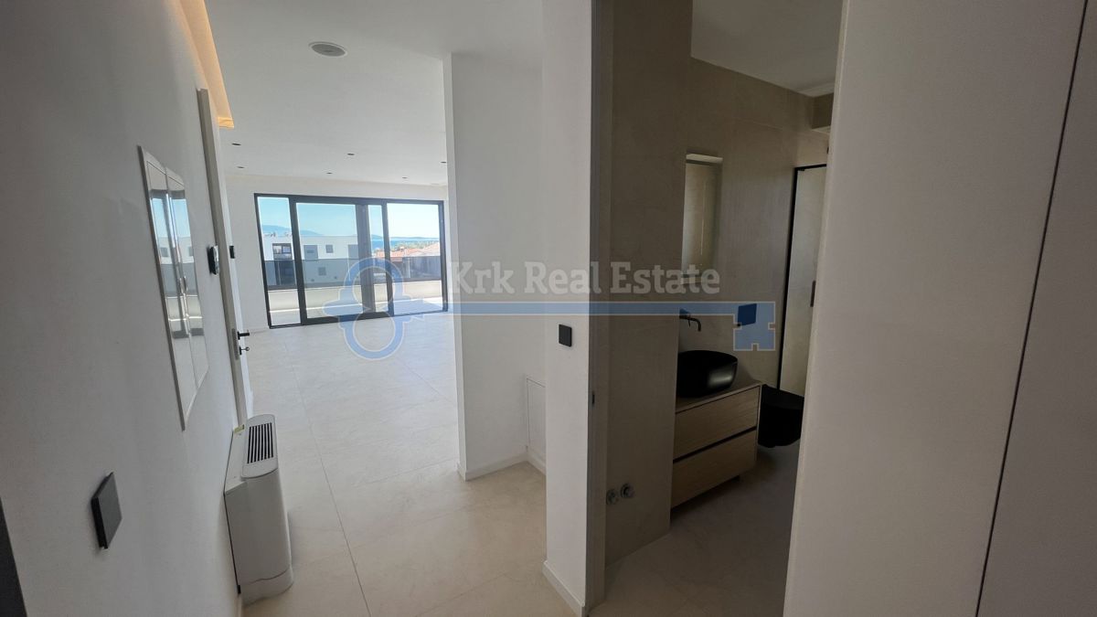 KRK - APARTMA Z POGLEDOM NA MORJE, NOVOGRADNJA
