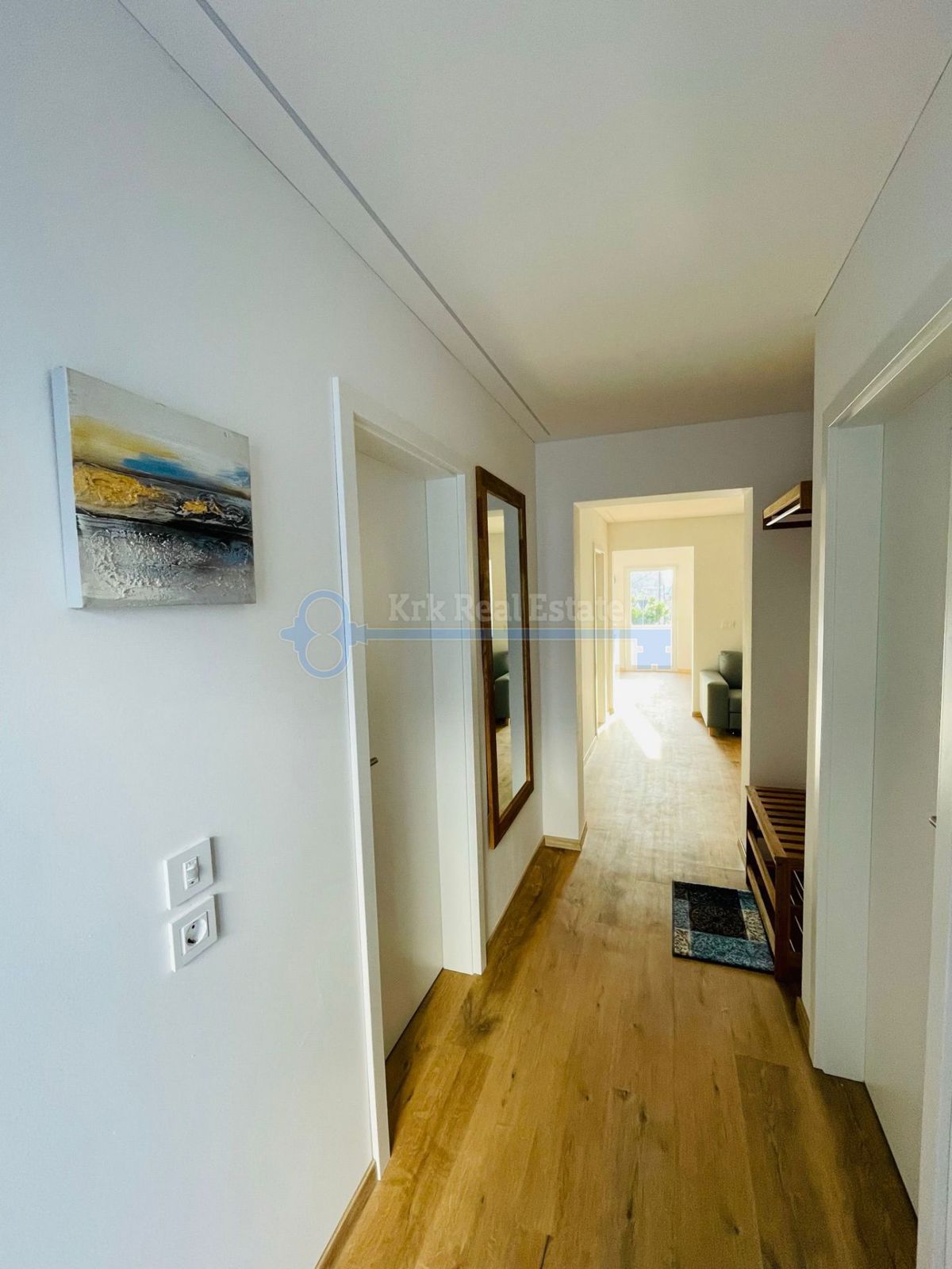 ODLIČNA PRILOŽNOST! PUNAT - RENOVIRANA HIŠA Z DVEMA APARTMAJEMA