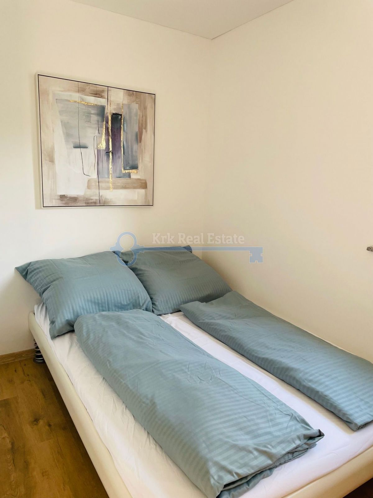 ODLIČNA PRILOŽNOST! PUNAT - RENOVIRANA HIŠA Z DVEMA APARTMAJEMA