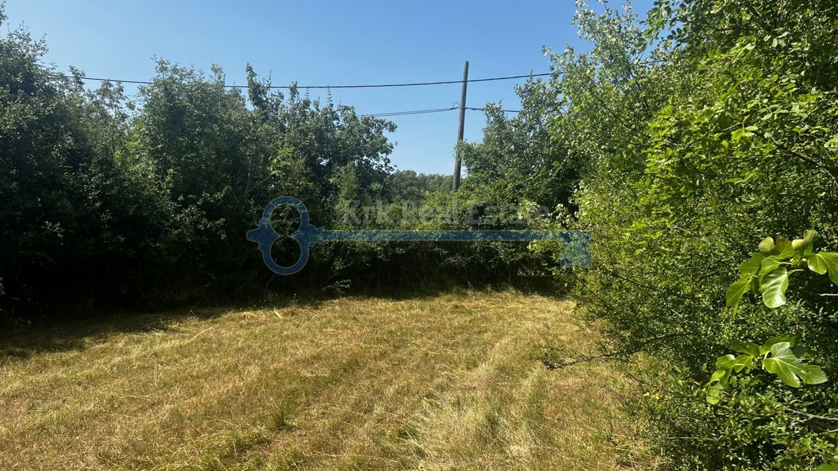 Zemljišče Kras, Dobrinj, 1.072m2