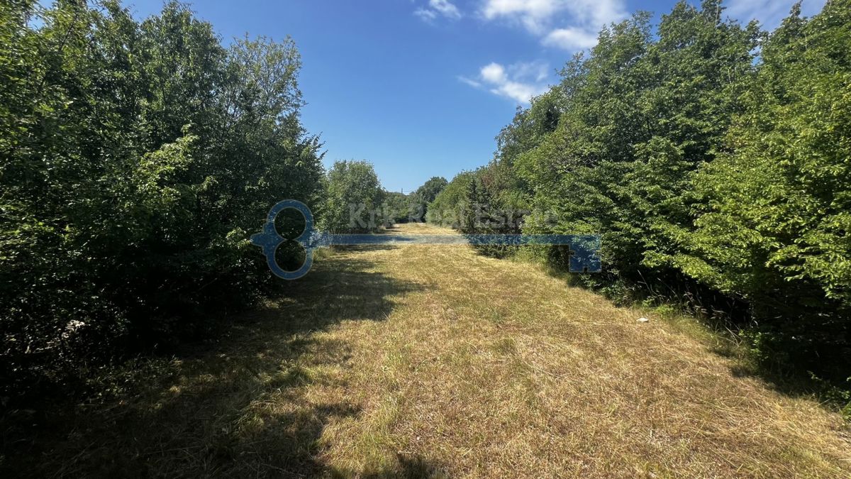 Zemljišče Kras, Dobrinj, 1.072m2