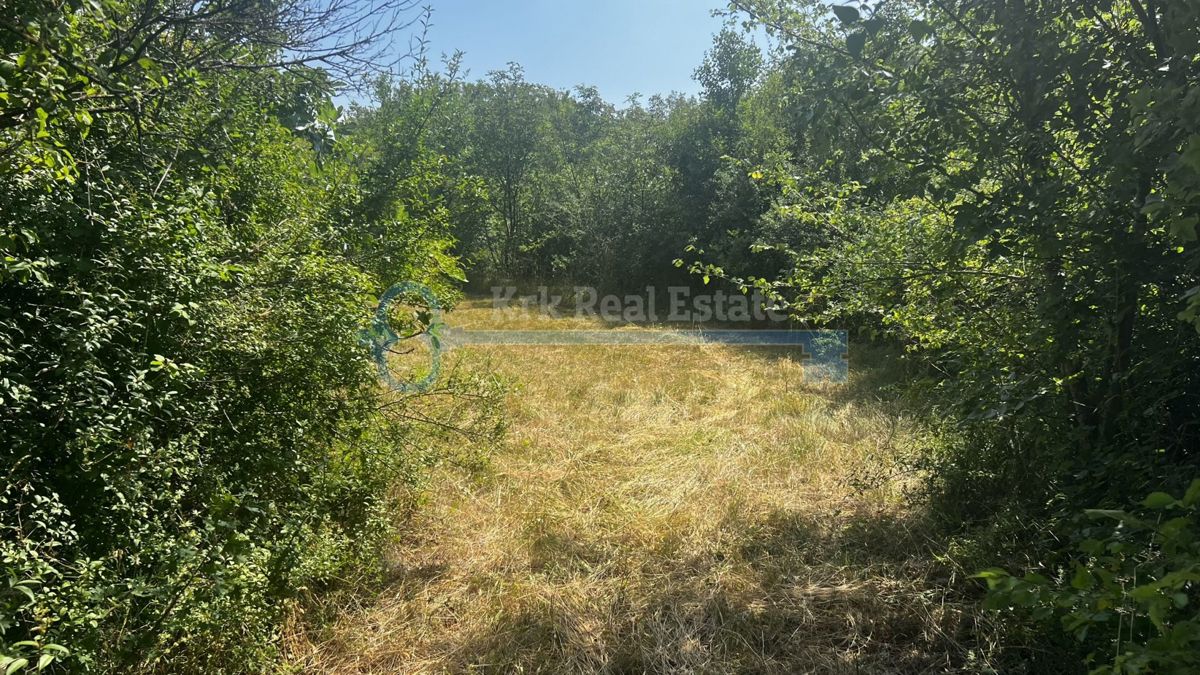 Zemljišče Kras, Dobrinj, 1.072m2