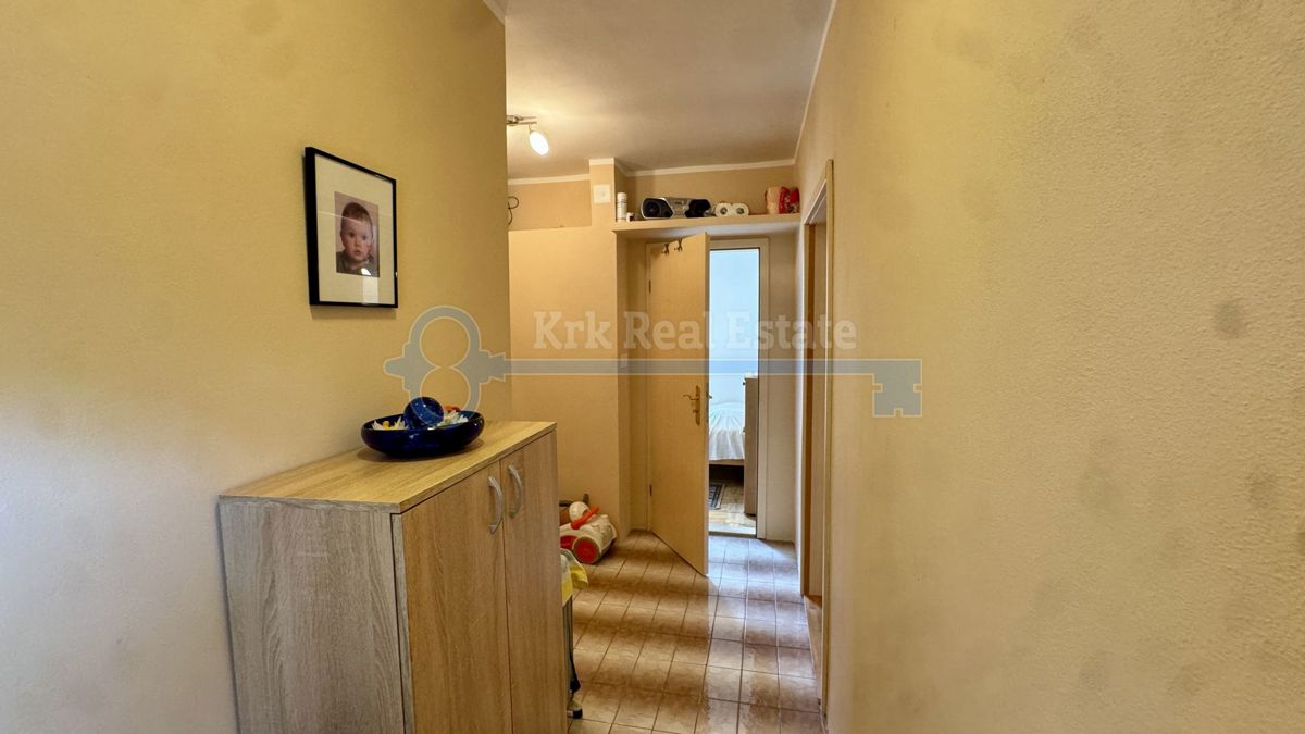 SVETI VID DOBRINJSKI-SAMOSTOJNA HIŠA Z LEPIM VRTOM