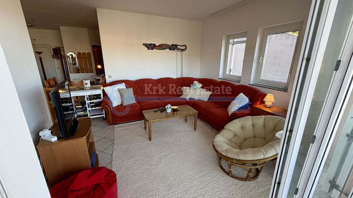 VRBNIK - APARTMA S POGLEDOM NA MORJE