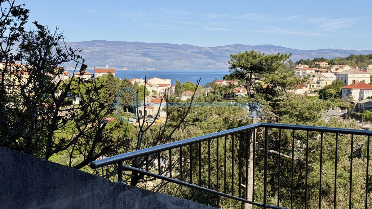 VRBNIK - APARTMA S POGLEDOM NA MORJE