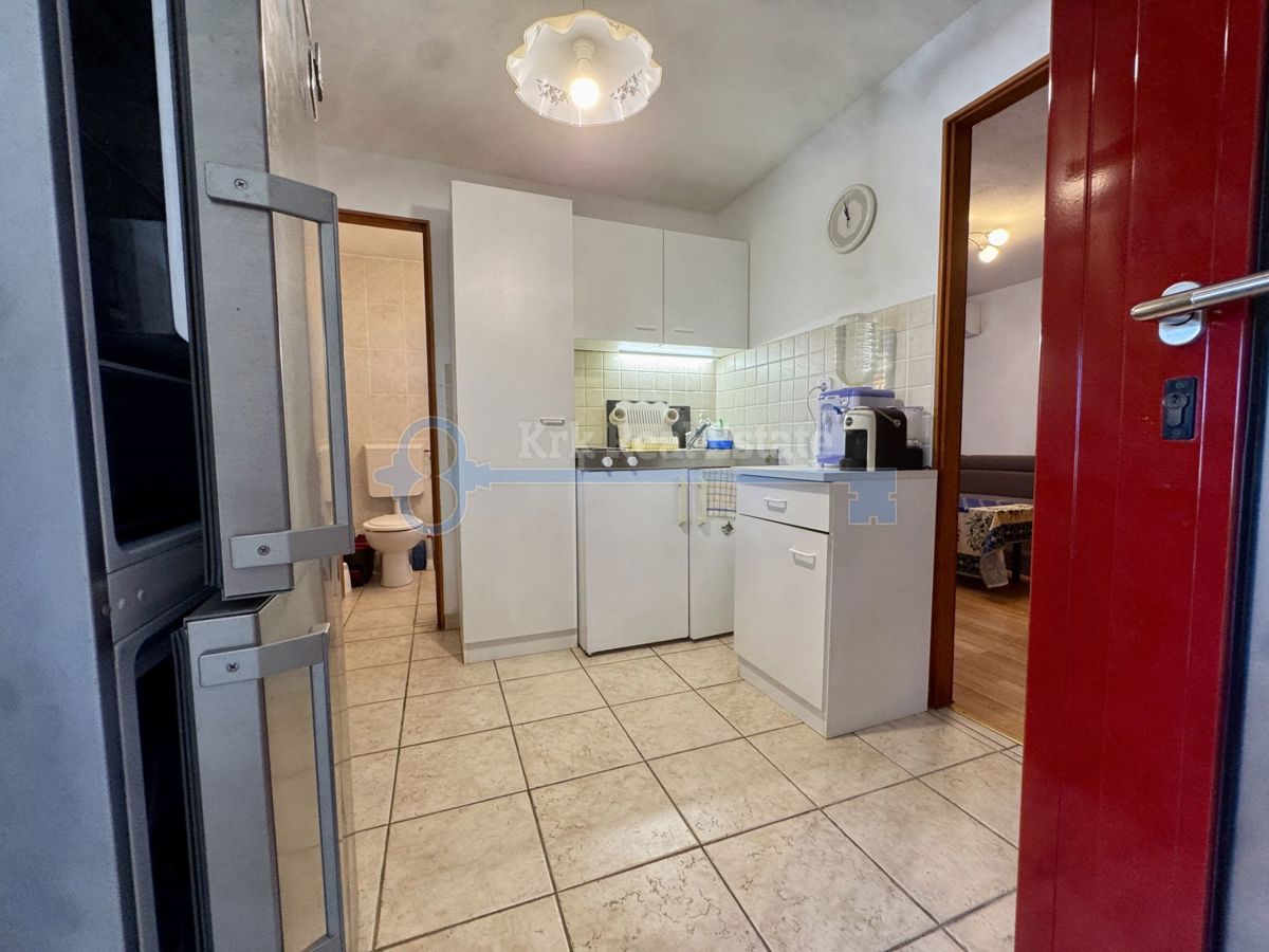 PUNAT - KAMNITA HIŠA Z DVEMA APARTMAJEMA