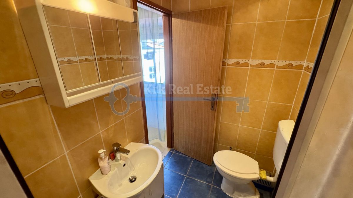 PUNAT - KAMNITA HIŠA Z DVEMA APARTMAJEMA