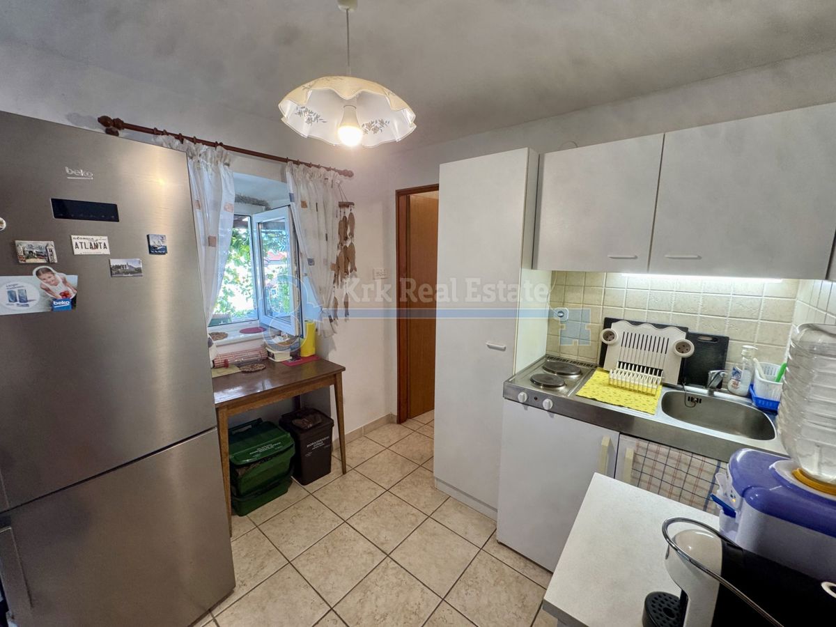 PUNAT - KAMNITA HIŠA Z DVEMA APARTMAJEMA