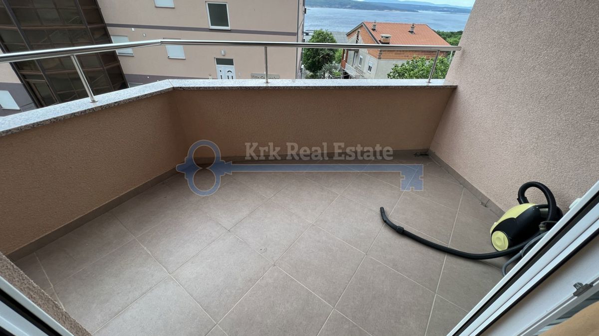 CRIKVENICA - APARTMA S POGLEDOM NA MORJE