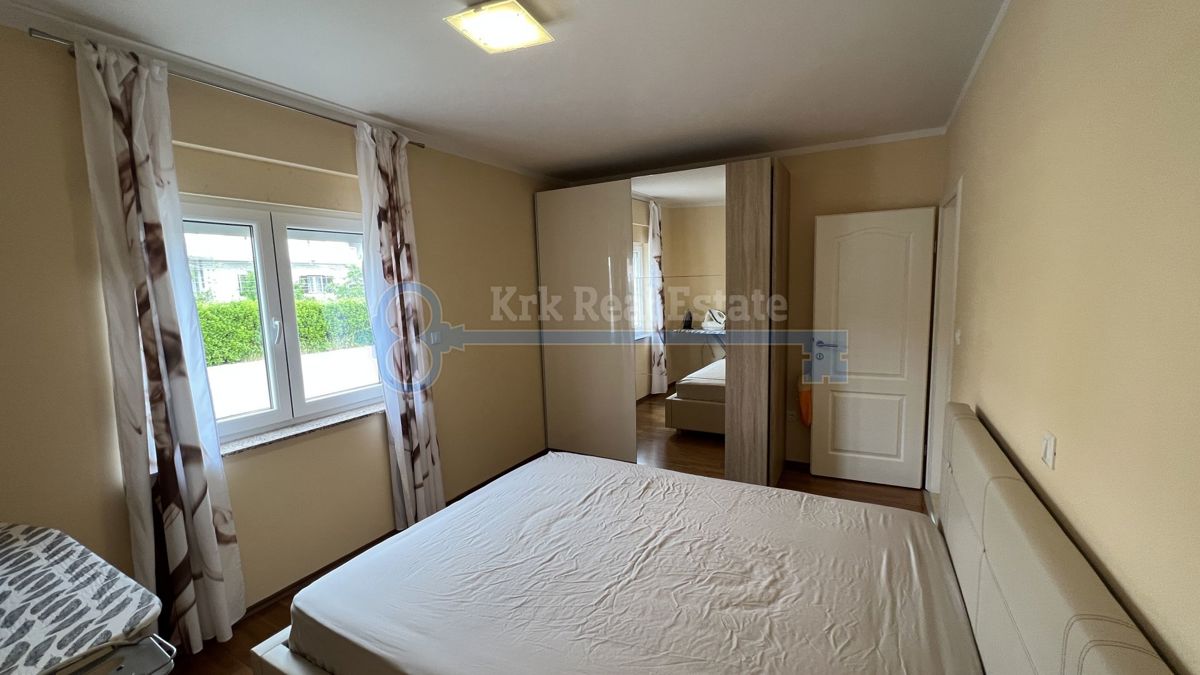 CRIKVENICA - APARTMA S POGLEDOM NA MORJE