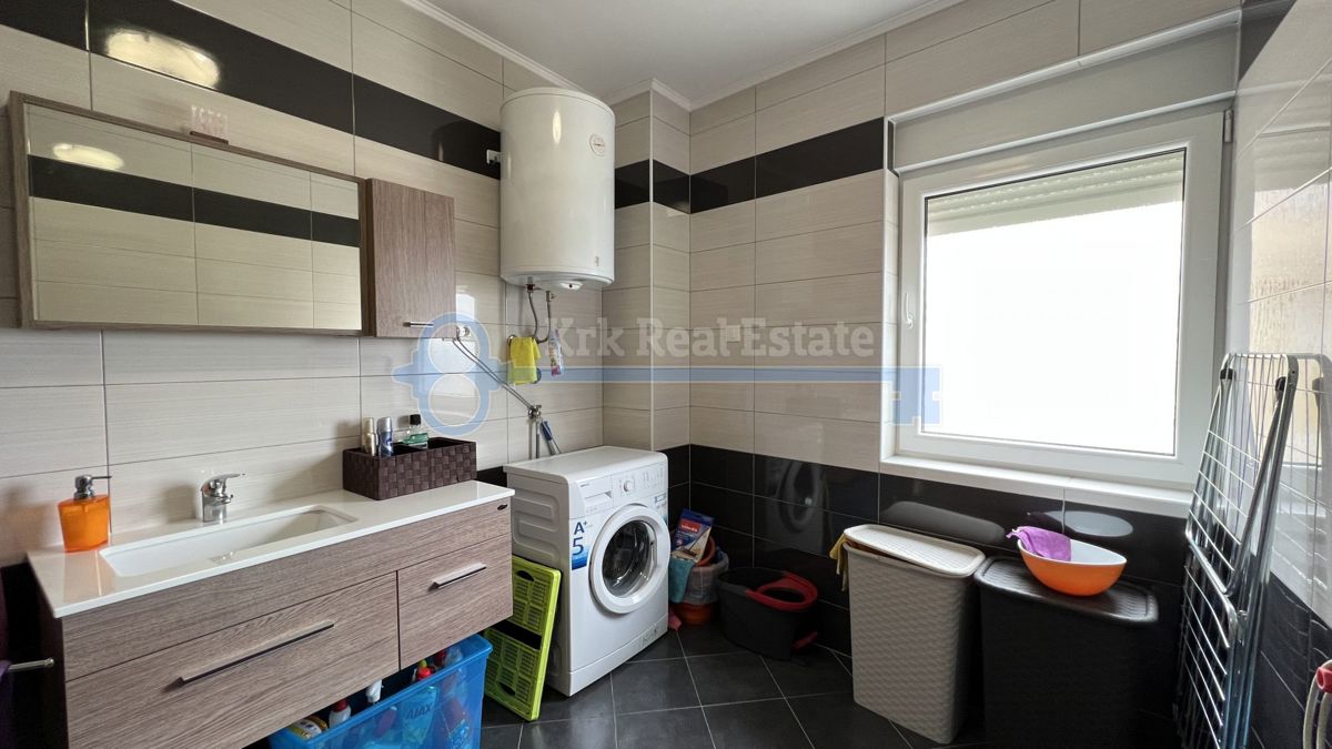CRIKVENICA - APARTMA S POGLEDOM NA MORJE