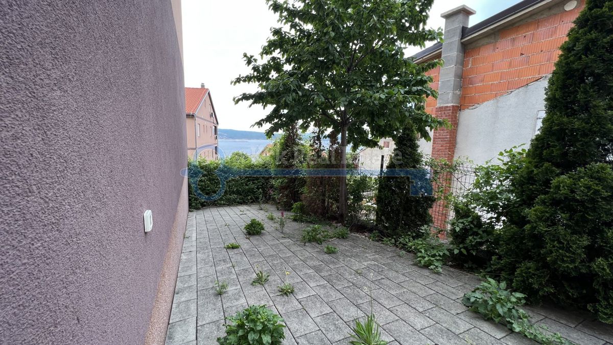 CRIKVENICA - APARTMA S POGLEDOM NA MORJE