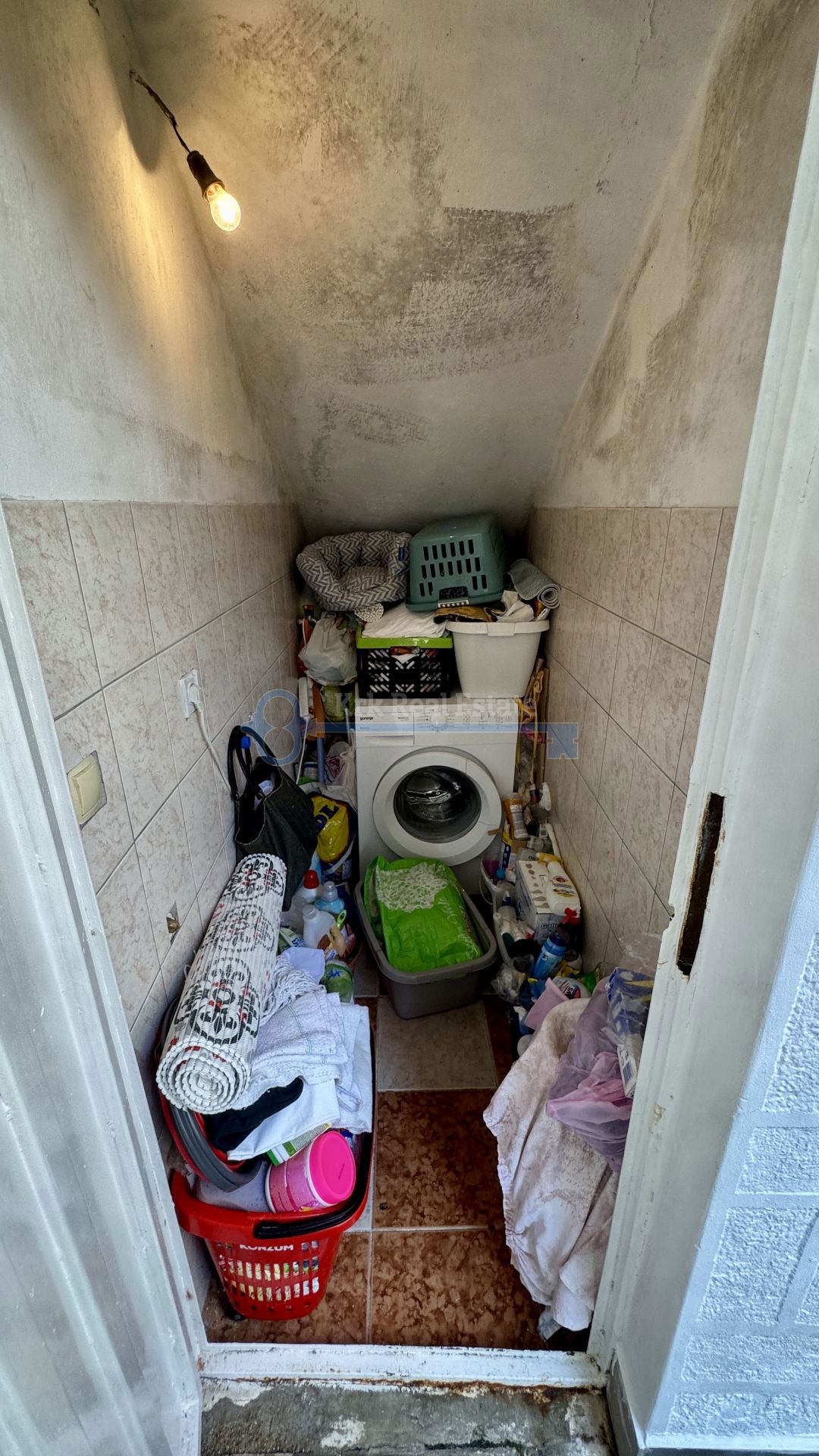 KRK - HIŠA S TREM STANOVALNIMI ENOTAMI V BLIŽINI CENTRA