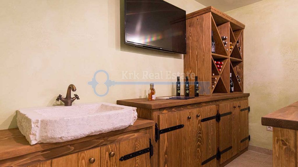 Hiša Kras, Dobrinj, 219,20m2