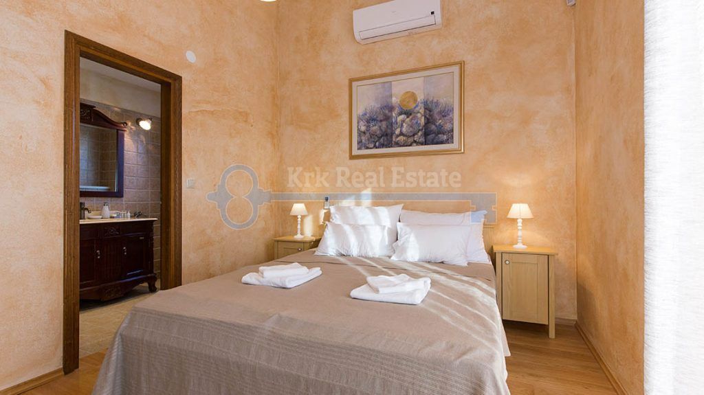 Hiša Kras, Dobrinj, 219,20m2