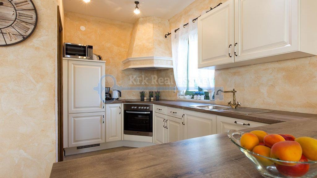 Hiša Kras, Dobrinj, 219,20m2