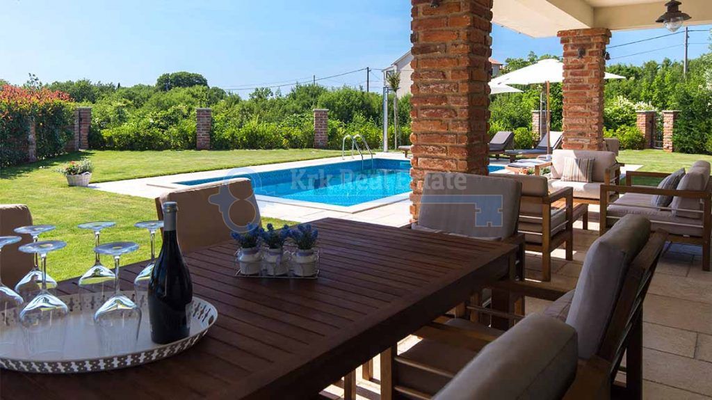 Hiša Kras, Dobrinj, 219,20m2