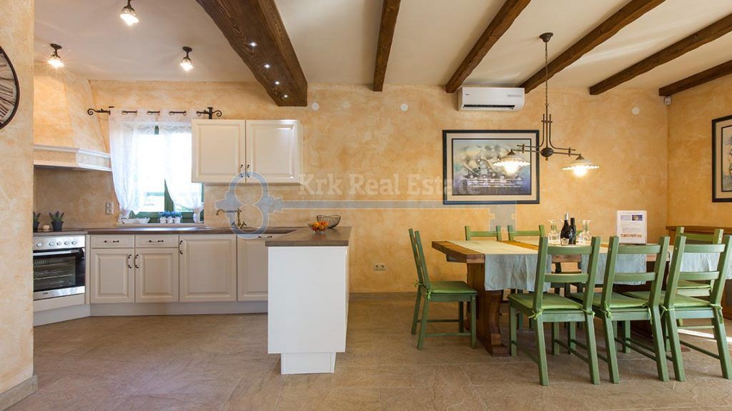 Hiša Kras, Dobrinj, 219,20m2